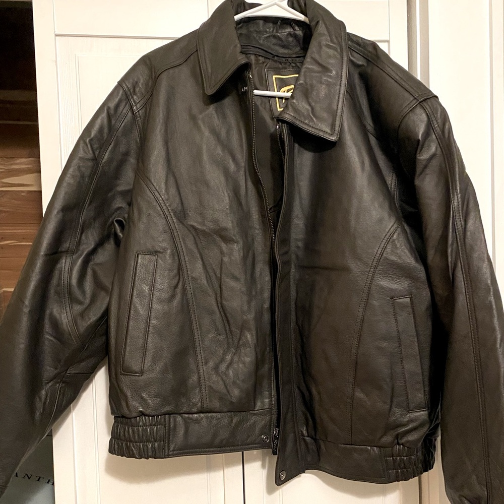 Men’s Large American Style Bomber Genuine Leather Jacket